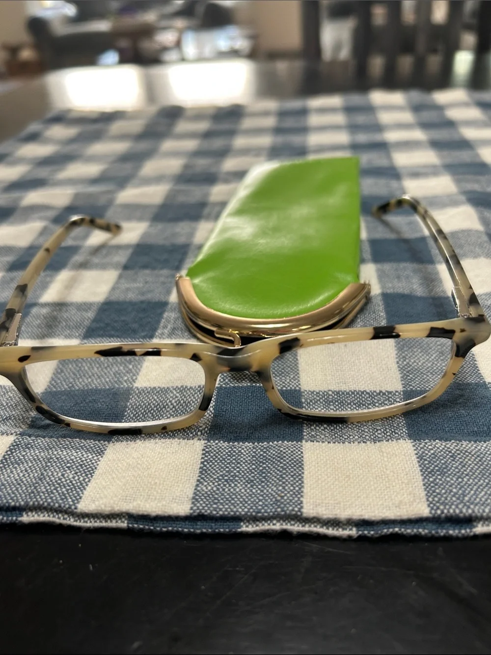 kate spade Tortoise Pattern Reading Glasses with Lime Green Case